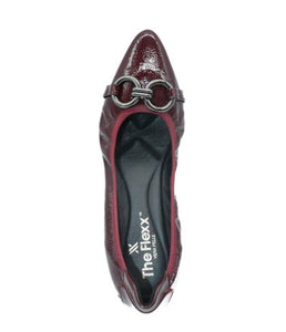 The Flexible Pointed Flat with Ornament in Wine Patent