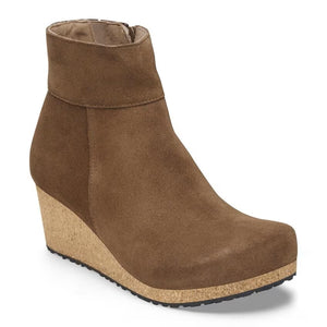 Ebba - The Birkenstock Wedge Bootie in Dark Tea