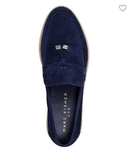 The Unlined Gum Sole Loafer in Navy