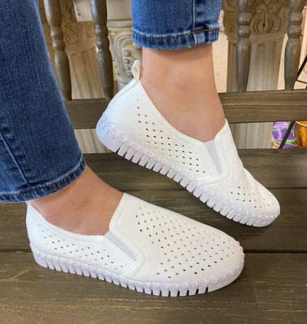 Copy of Tulip 140 - The Perforated Slip-On with Gore in White