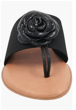 Load image into Gallery viewer, The Elastic Thong Sandal w Flower in Black
