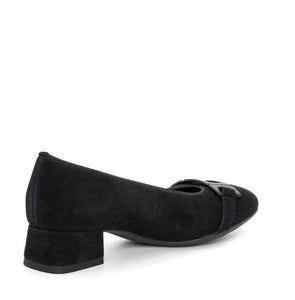 The Enamel Link Pump in Black