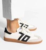 Load image into Gallery viewer, The Retro Soccer Lace Sneaker in White Black
