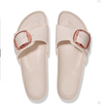 Load image into Gallery viewer, Madrid Stealth Buckle EVA - The Signature Pool Sandal in Light Rose
