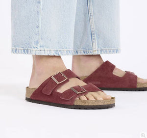 Arizona - The Birkenstock Signature Double Band Sandal in Zinfandel