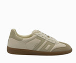 Load image into Gallery viewer, The Retro Soccer Lace Sneaker in Butter Beige
