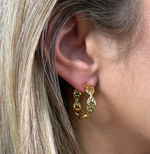 Load image into Gallery viewer, The Link Hoop in Gold
