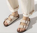 Load image into Gallery viewer, Arizona - The Birkenstock Signature Double Band Sandal in Graceful Pearl
