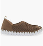 Load image into Gallery viewer, Tulip 9377 - The Peep Toe Flat in Chestnut

