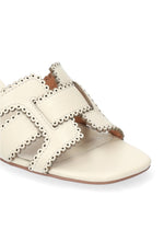 Load image into Gallery viewer, The Scallop Edge Sandal in Off White
