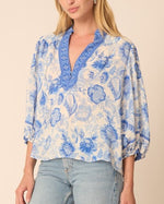 Load image into Gallery viewer, The V-Neck Elbow Sleeve Blouse in White Blue
