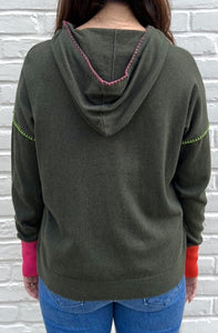 The Contrast Hoodie in Military