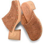 Load image into Gallery viewer, The Whipstitch Clog in Tan
