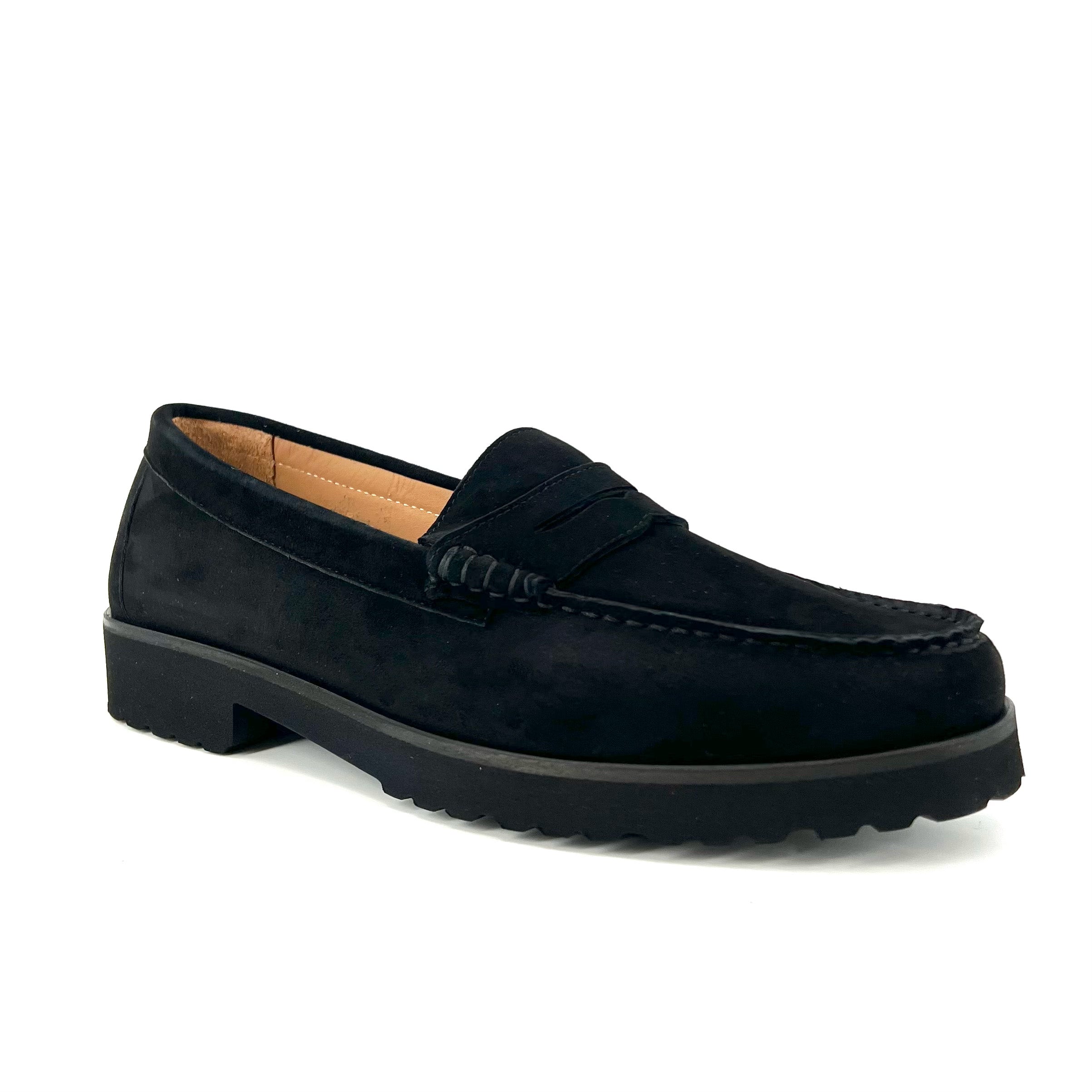 The Classic Lug Loafer in Black