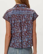 Load image into Gallery viewer, The Short Sleeve Floral Button Up in Sky
