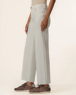 Load image into Gallery viewer, The Wide Leg Jean in Ecru

