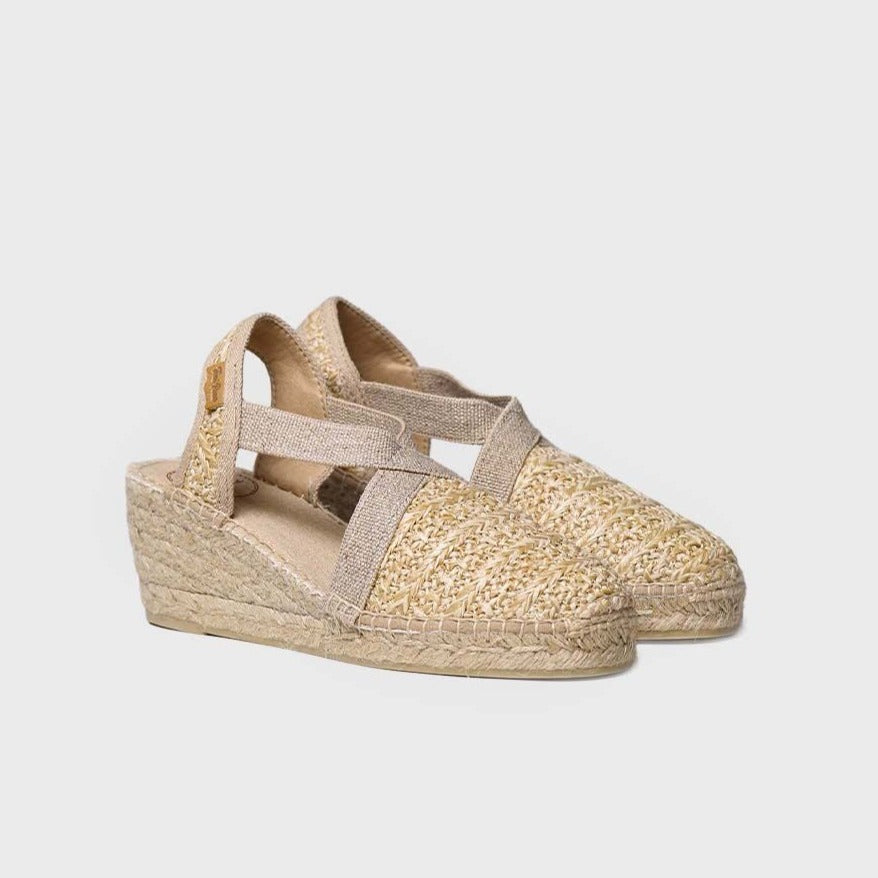 The Classic Closed Toe Espadrille in Raffia