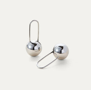 The Celeste Earrings in Silver