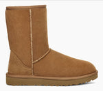Load image into Gallery viewer, The Ugg Classic Short Boot in Chestnut
