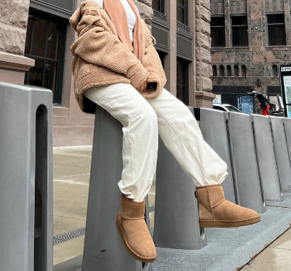 Ugg minis in chestnut Outlet