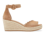Load image into Gallery viewer, The Scallop Mid Espadrille Sandal
