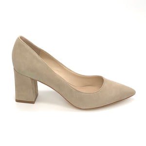 The Block Heel Pointed Pump in Natural