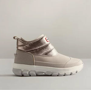 The Insulated Snow Boot in Dark Silver